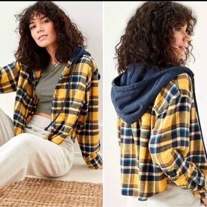 American Eagle Yellow and Blue Plaid flannel Jacket